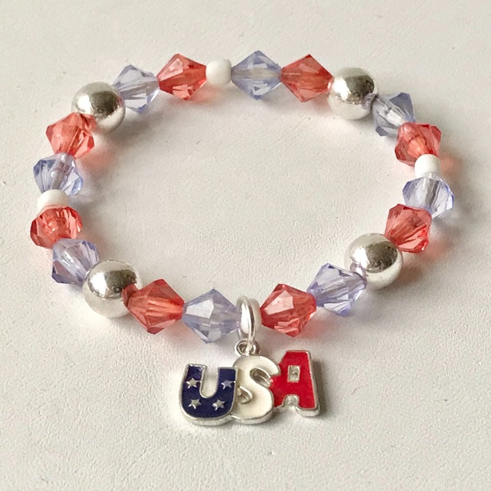 Patriotic American USA Flag Bead Charm Bracelet Red White Blue Beads July 4th